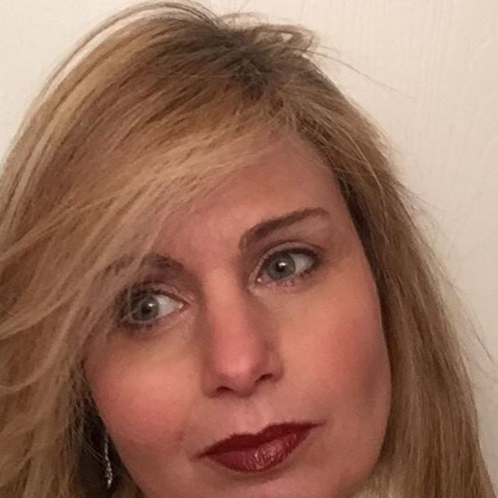 Meet your Posher, Holly